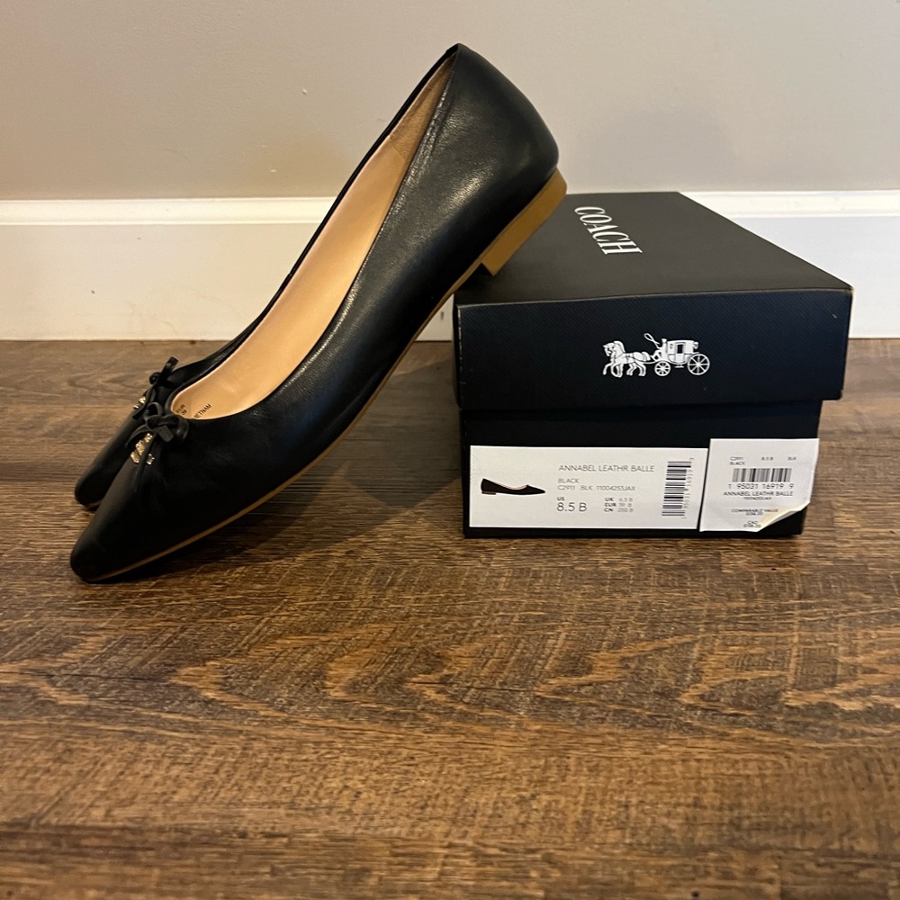 Women’s Coach black flats size 8.5 B